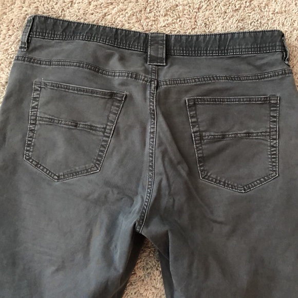 Bundle of two pairs of gray pants - Picture 10 of 11